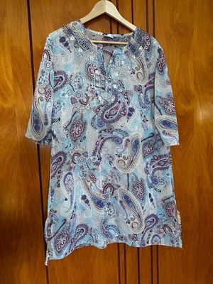 Beach dress like new, size large, colorful with paisley and sequins