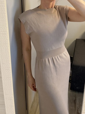 Morgan knitted maxi dress size L like new, beige greige