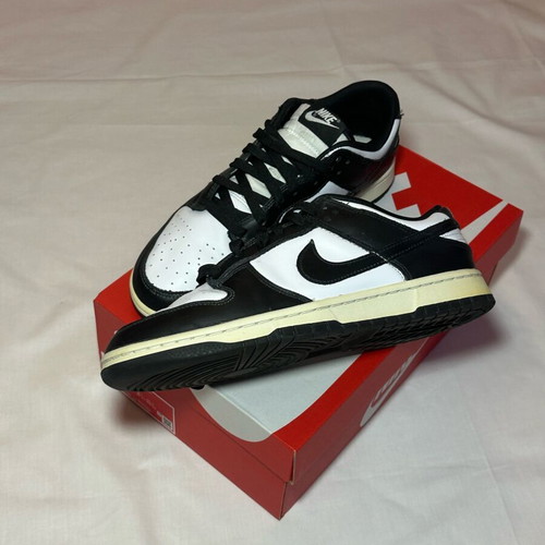 Nike Dunk Panda sneakers size 42.5 like new black and white