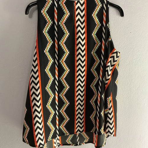 Boho sleeveless top Glamorous size S like new, multicolor