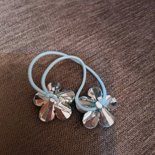 Hair elastic with turquoise flowers new