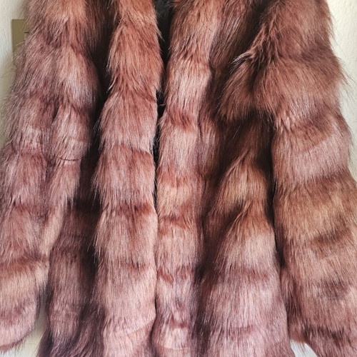 Women's fur coat with belt, small, worn twice