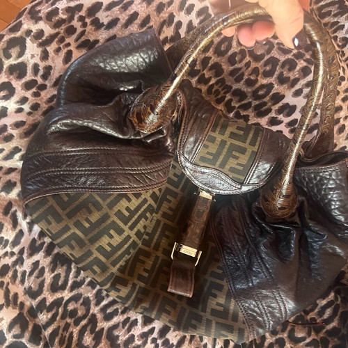 Fendi Spy large handbag like new, black and brown