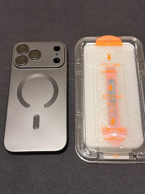 Θήκη μαύρη για iPhone 17 Pro Max με τζαμάκι καινούργια