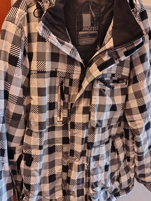 Protest Waterproof Jacket Large with Hood like new, black and white