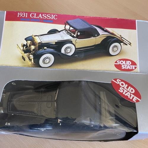 Vintage collectible radio car new