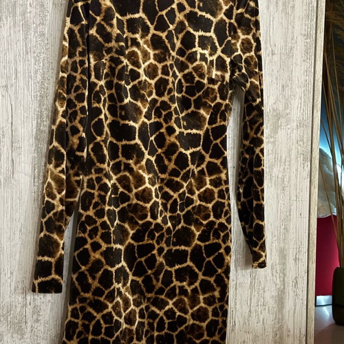 Lynne backless dress camel like new, size L