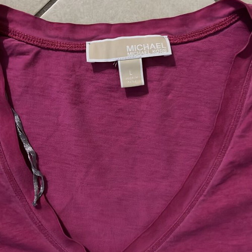 Michael Michael Kors Women T-Shirt magenta V-Neck size L like new