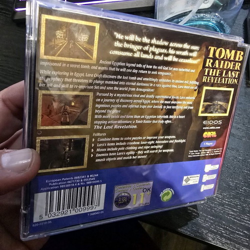 Sega Dreamcast Tomb Raider bundle used