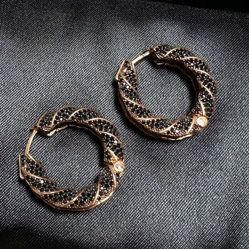 Earrings like new, black and gold
