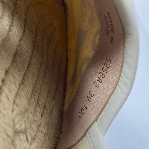 Gucci Beige Canvas Espadrilles Size 39 Like New