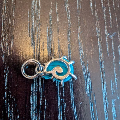 Silver shell charm with blue Murano glass, S925