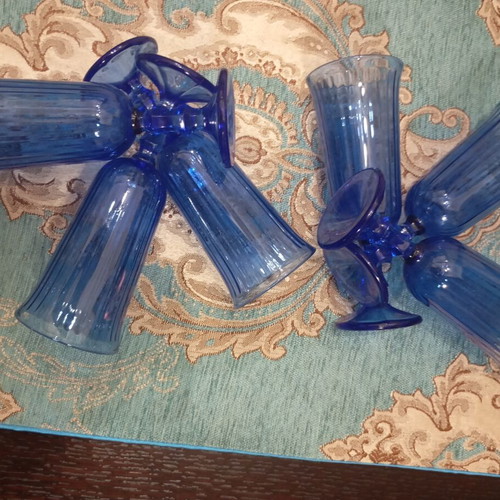 Vintage set of 6 cobalt blue champagne flutes with ribbed pattern