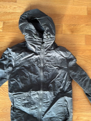 Benetton windbreaker medium slim jacket like new