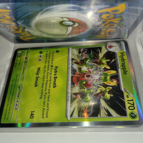 Pokemon Binder like new with 28 cards rarity uncommon, rare, reverse holo