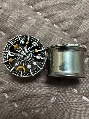 Flushes 16mm like new, metal
