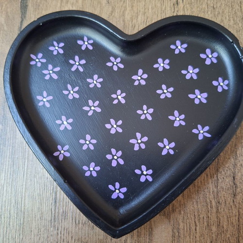 Handmade gypsum tray with acrylic paint and matte finish