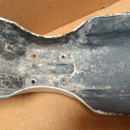 DT YZ front fender, genuine, painted, with crack
