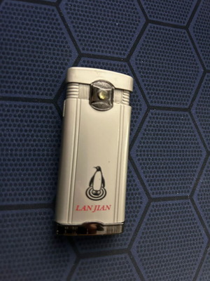 Lan Jian metal lighter like new, needs refilling
