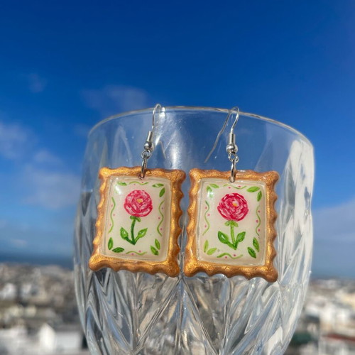 Vintage rose earrings handmade from scratch, like new