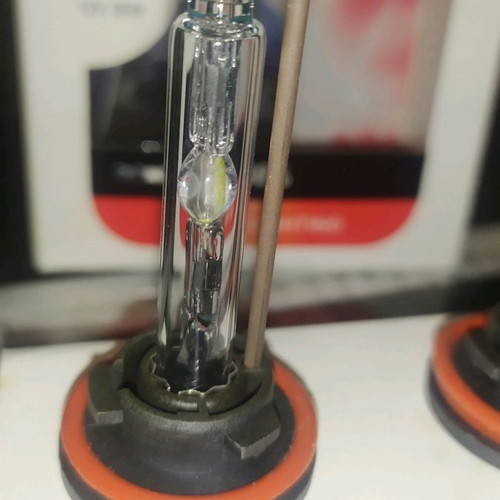 Xenon H11 bulbs 5500k Yeaky like new