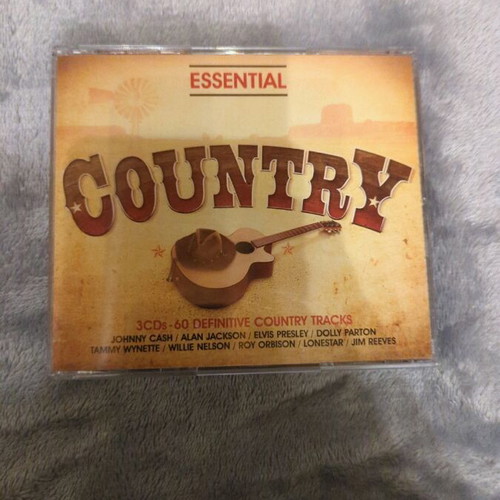 Country Essential 3 CD used, excellent condition