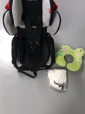 Recaro Young Sport παιδικό κάθισμα μεταχειρισμένο με πετσέτα κάλυμμα και μαξιλάρι