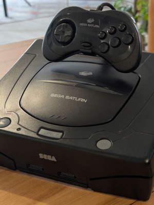 3D Printed Βάση Κονσόλας και Χειριστηρίου για Sega Saturn καινούργια