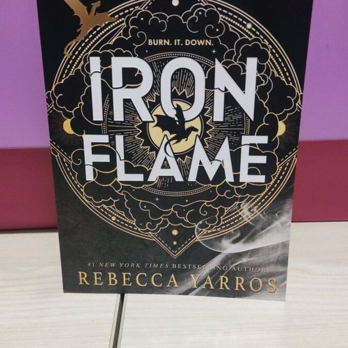 Iron Flame novel by Rebecca Yarros new, in English