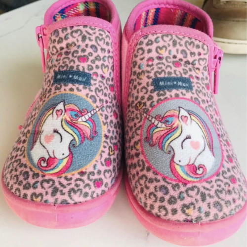 MiniMax anatomical slippers for girls size 24 like new, pink