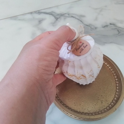 Decorative plaster vase like new with gold details and round tray 17 cm