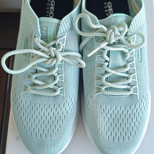Geox Respira women's athletic shoes size 37 like new multicolor