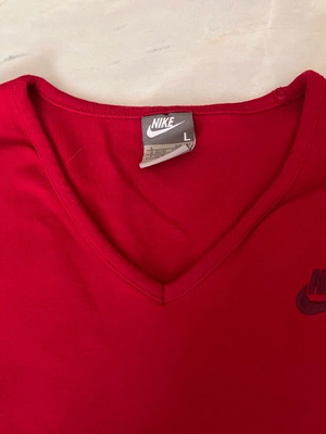 Nike women's short-sleeve shirt L like new, red