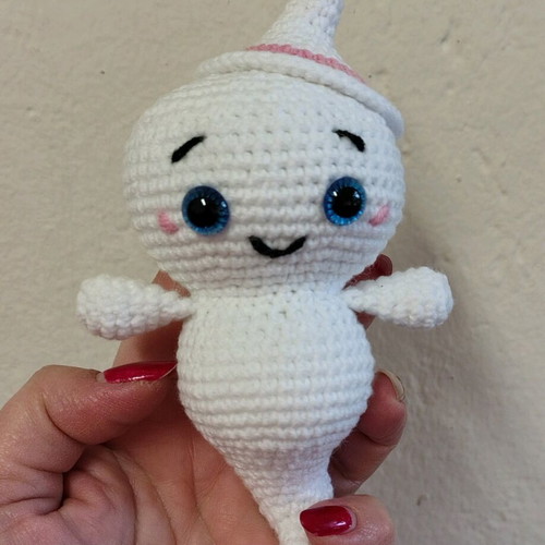 Crochet Casper doll with hat, new
