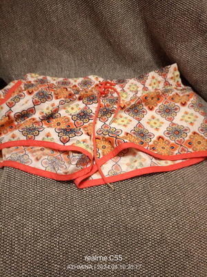 Σορτς πιο κοντό μπροστά large/xl με ωραίο ύφασμα