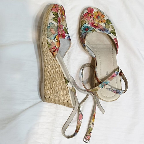 Elite floral espadrille platform sandals size 39