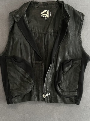 Toi&Moi vest black, like new, rock style