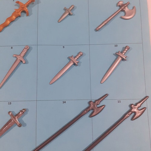Playmobil knight swords, spears, and axes set K9