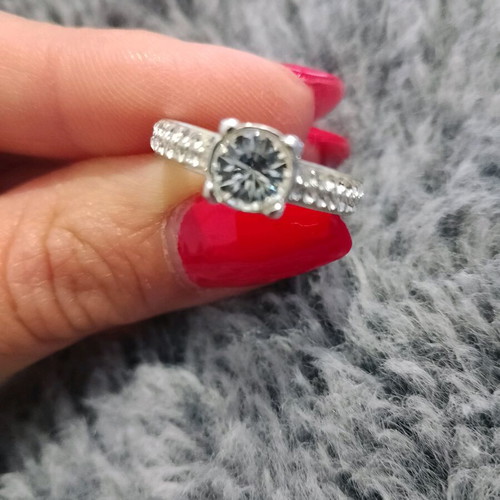 Swarovski ring size 52 like new with defective packaging