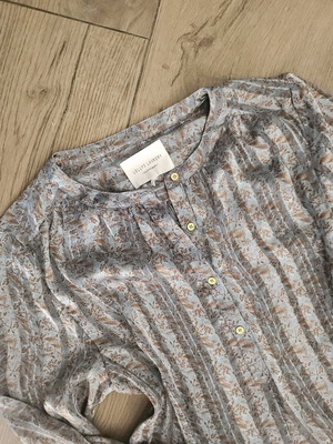 Lollys Laundry shirt like new, colorful, size XS/S