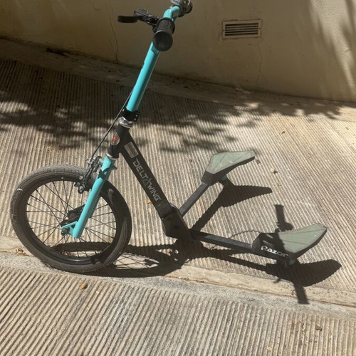 Deltawing Razor scooter like new, excellent condition