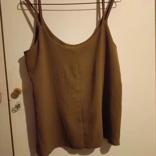 Summer blouse like new, elastic fabric, loose fit, brown
