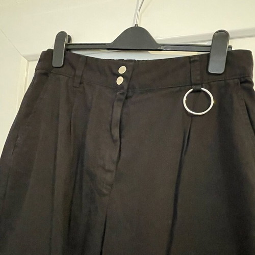 Bershka γυναικεία cargo παντελόνια 42 σαν καινούργια, μαύρα με ασημένιες λεπτομέρειες