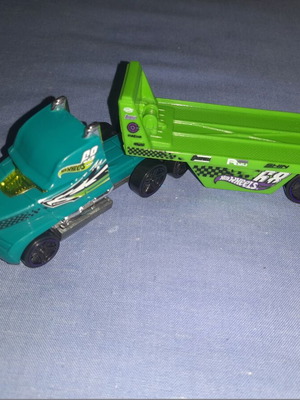 Hot Wheels Track Stars Hitch N' Haul καινούργιο μοντέλο νταλίκας μεταφοράς αυτοκινήτων