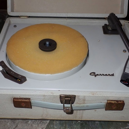Garrard SRP 10 record player used, vintage 1960s in suitcase