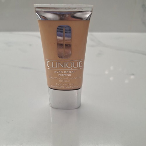 Clinique Even Better Refresh Hydrating and Repairing Foundation used
