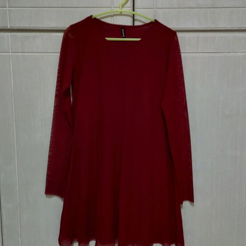 Stradivarius burgundy dress like new with sheer long sleeves
