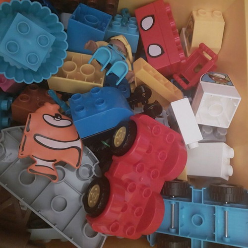 Lego Duplo 100 pieces like new from various sets