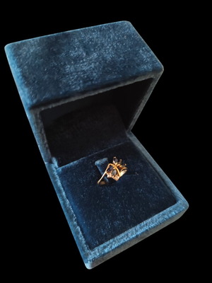 Gold 585/14K ring with multicolored stones, vintage style
