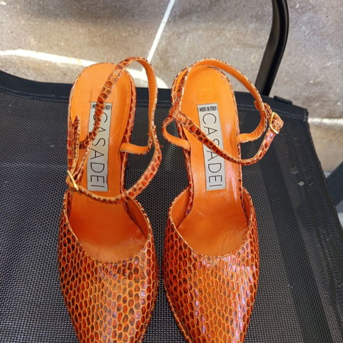 Casadei leather pumps very good condition size 5/38 orange